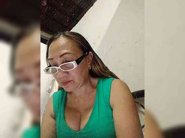 cherrywhite03 webcam