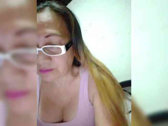 cherrywhite03 webcam