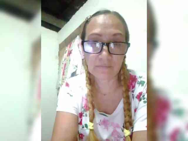 cherrywhite03 webcam