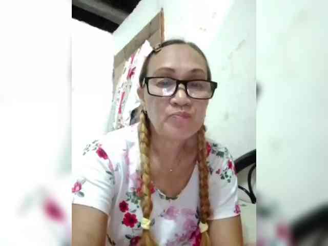 cherrywhite03 webcam