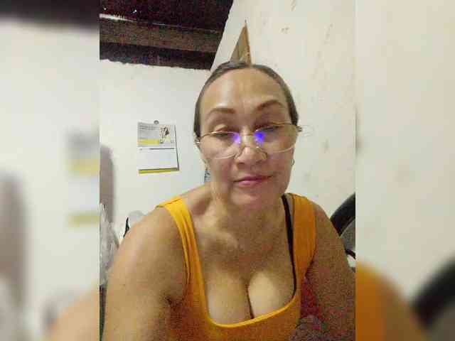 cherrywhite03 webcam