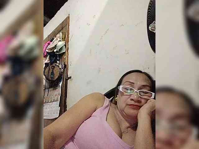 cherrywhite03 webcam