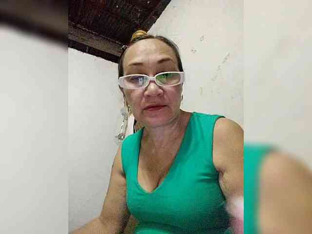 cherrywhite03 webcam