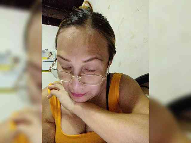 cherrywhite03 webcam