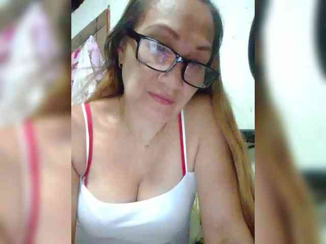 cherrywhite03 webcam