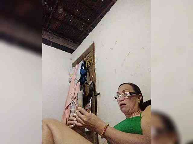 cherrywhite03 webcam