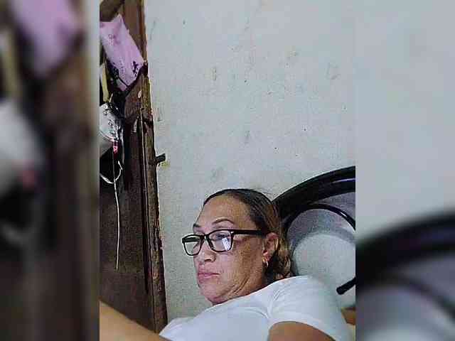 cherrywhite03 webcam