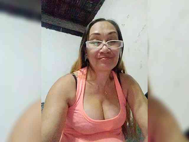 cherrywhite03 webcam