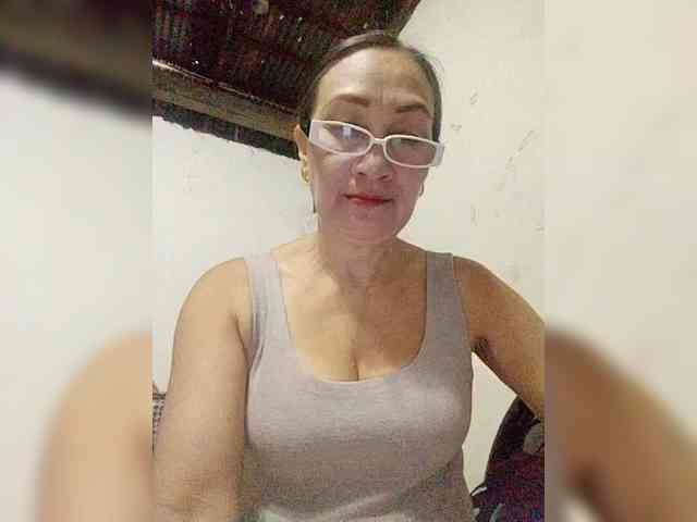 cherrywhite03 webcam