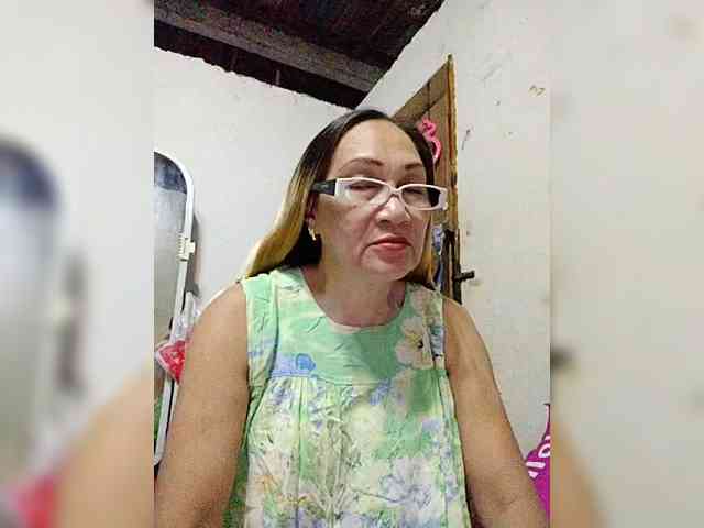 cherrywhite03 webcam