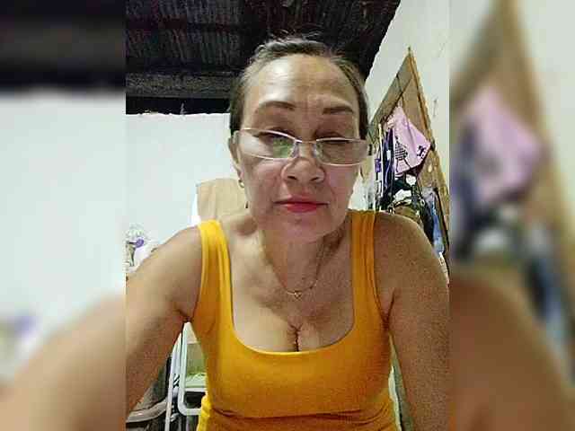 cherrywhite03 webcam
