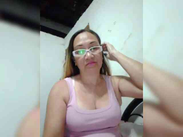 cherrywhite03 webcam