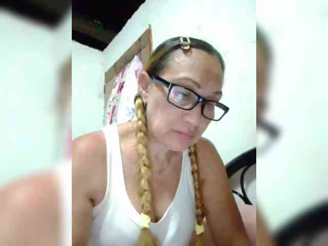 cherrywhite03 webcam