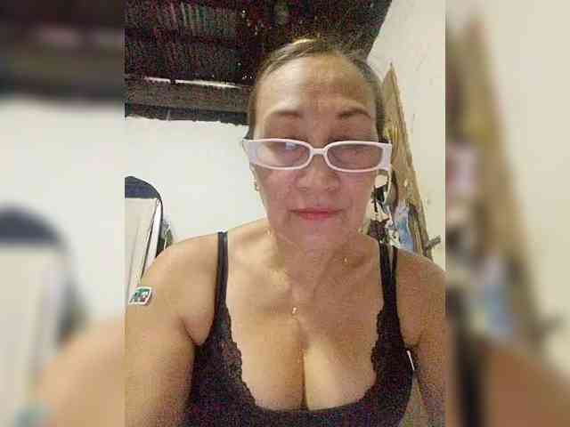 cherrywhite03 webcam