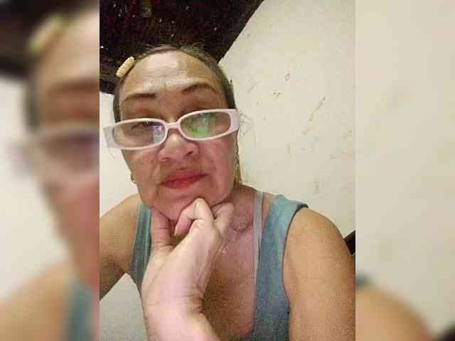 cherrywhite03 webcam