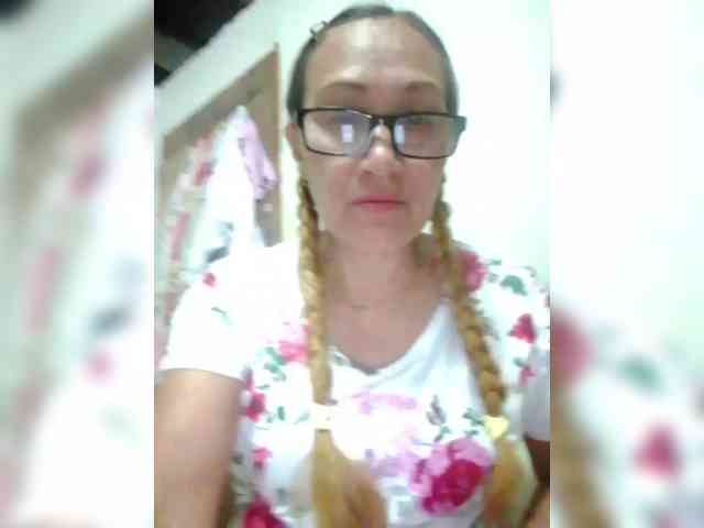 cherrywhite03 webcam