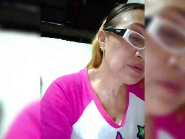 cherrywhite03 webcam