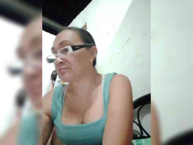 cherrywhite03 webcam