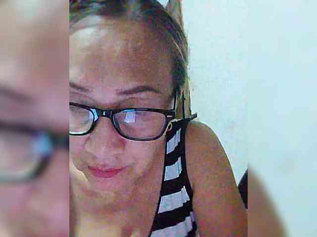 cherrywhite03 webcam