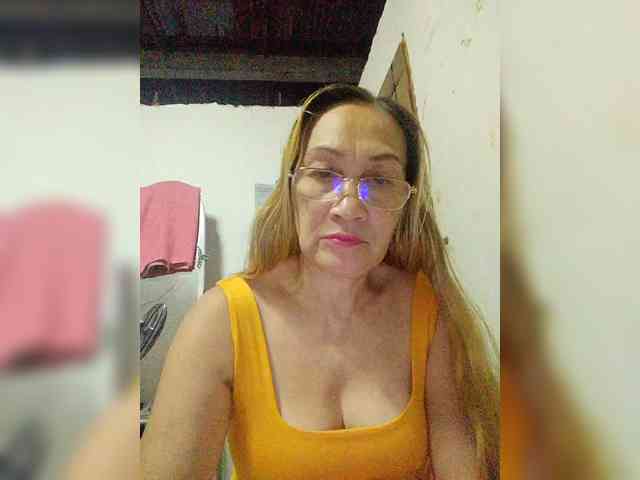 cherrywhite03 webcam
