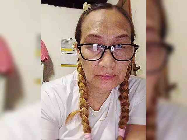 cherrywhite03 webcam