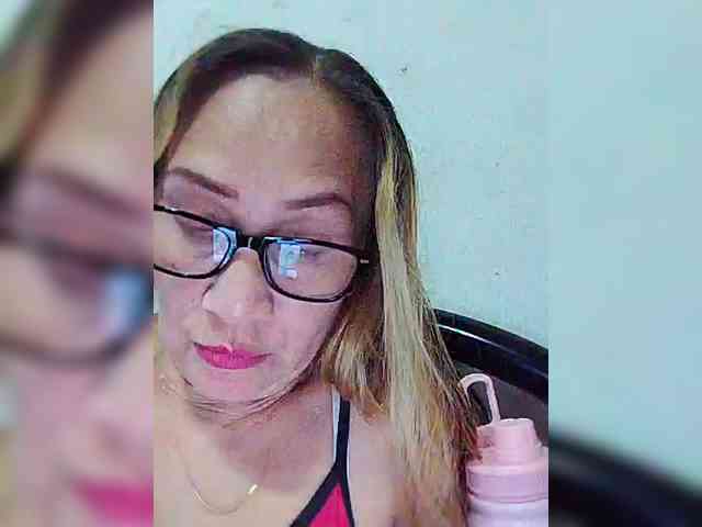 cherrywhite03 webcam