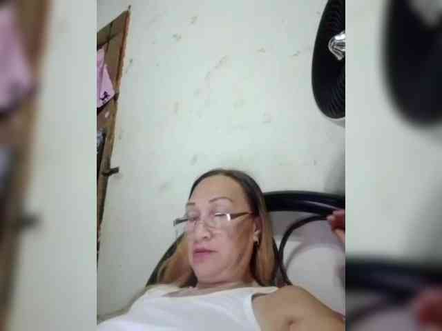cherrywhite03 webcam
