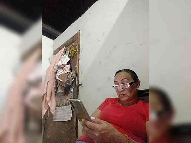 cherrywhite03 webcam