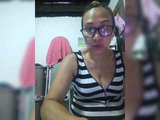 cherrywhite03 webcam