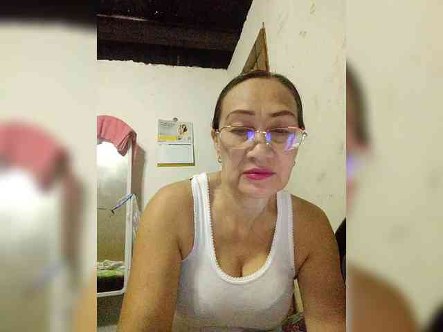 cherrywhite03 webcam