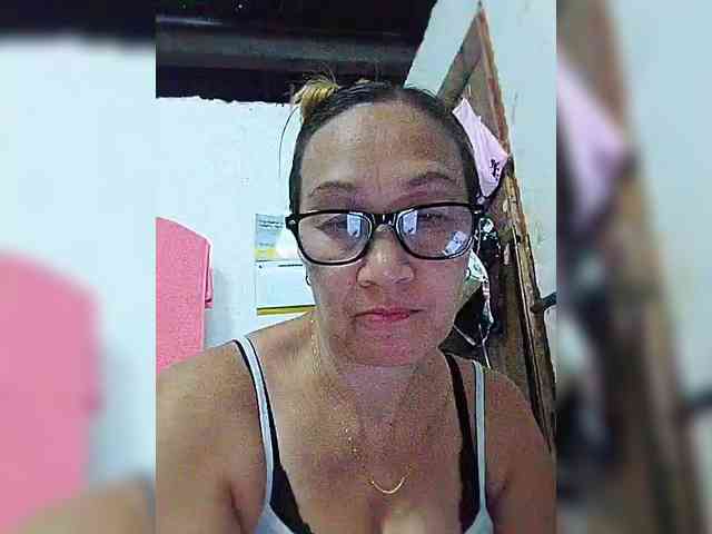 cherrywhite03 webcam