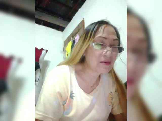 cherrywhite03 webcam