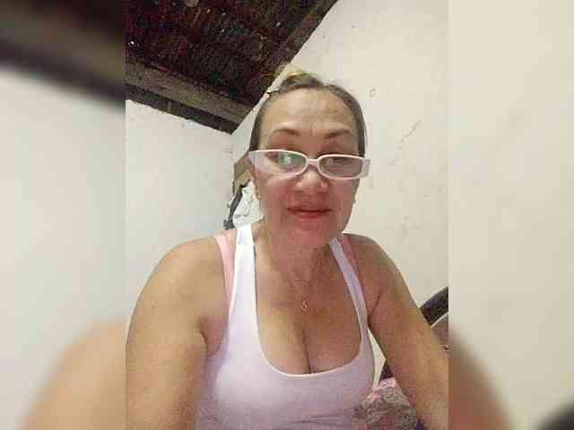 cherrywhite03 webcam