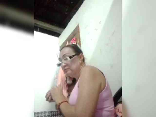 cherrywhite03 webcam