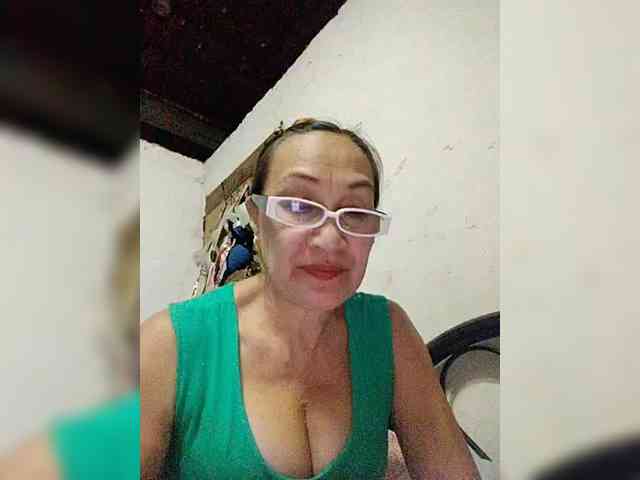 cherrywhite03 webcam