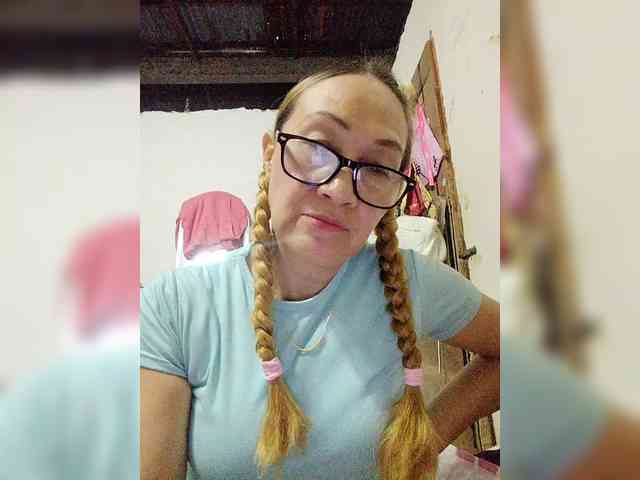 cherrywhite03 webcam