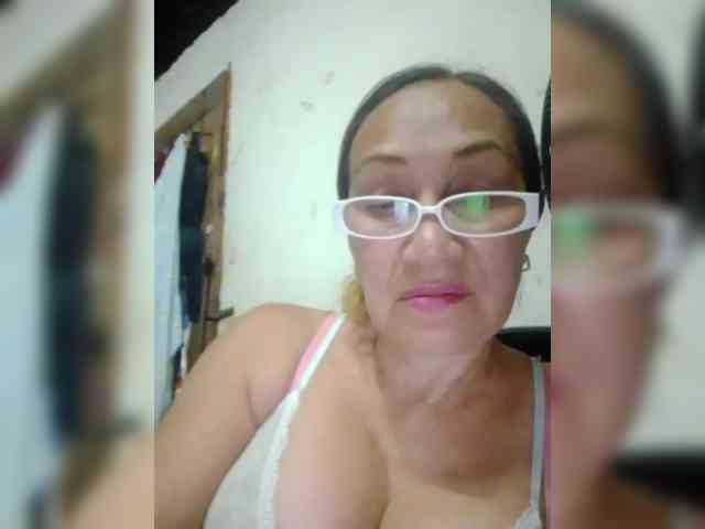 cherrywhite03 webcam