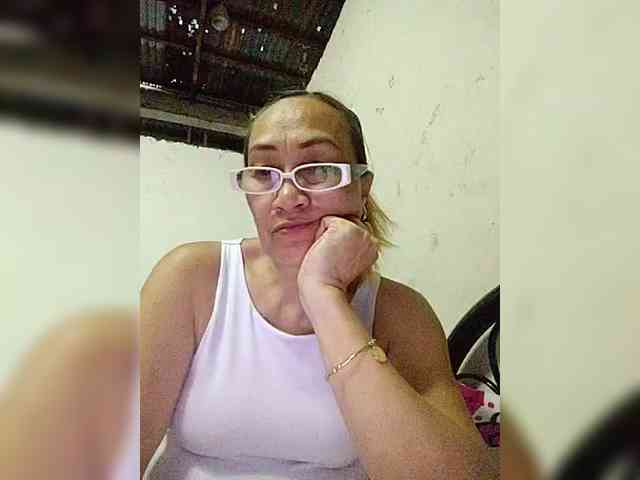 cherrywhite03 webcam