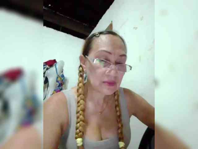 cherrywhite03 webcam