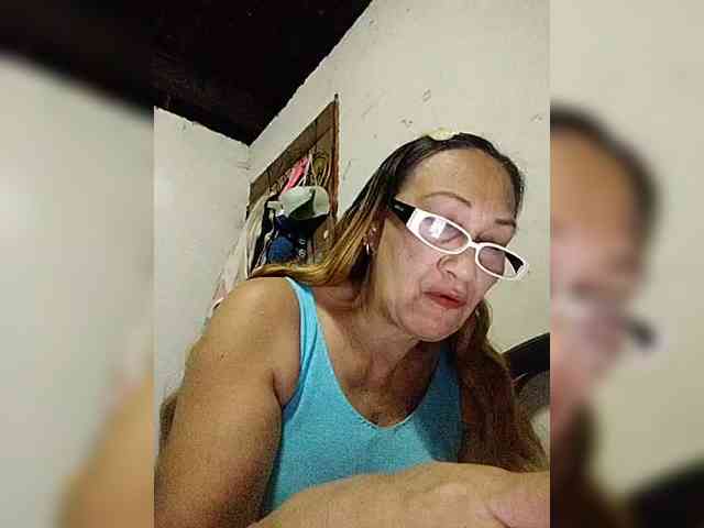 cherrywhite03 webcam