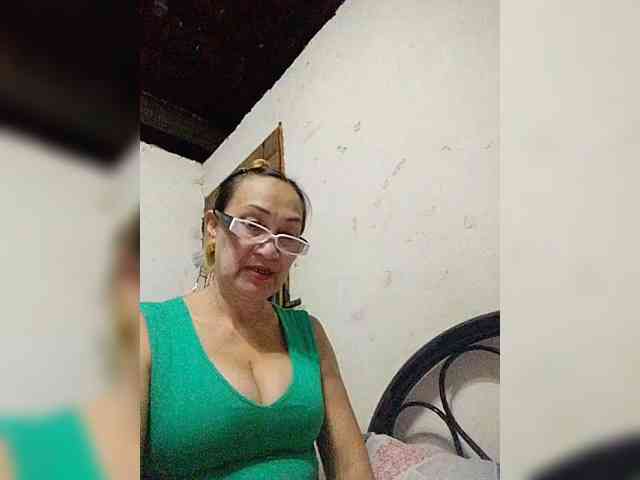 cherrywhite03 webcam