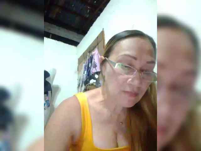 cherrywhite03 webcam