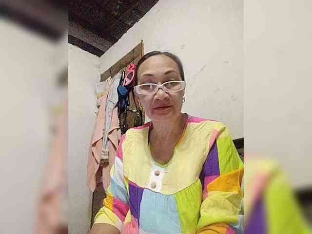 cherrywhite03 webcam