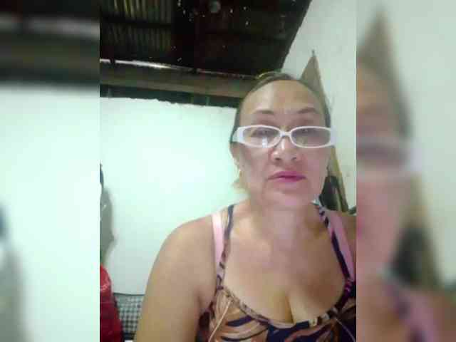 cherrywhite03 webcam