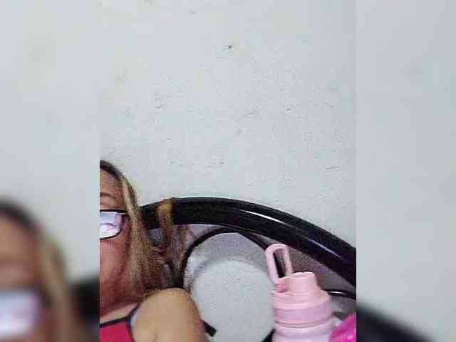 cherrywhite03 webcam