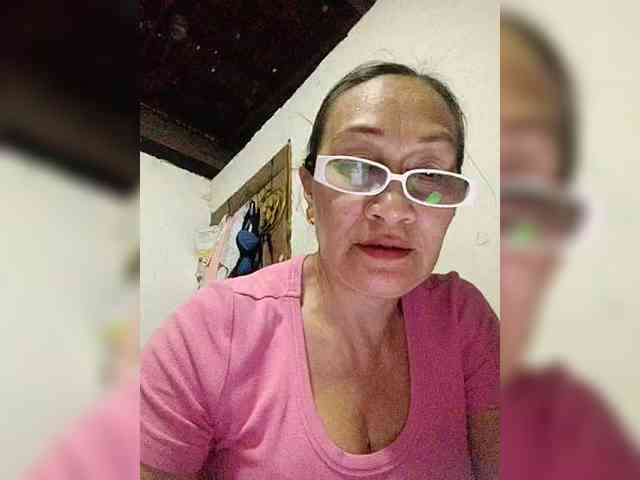 cherrywhite03 webcam