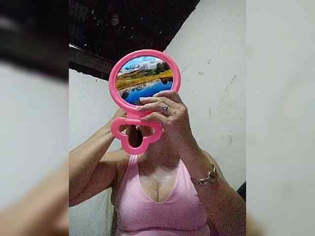 cherrywhite03 webcam