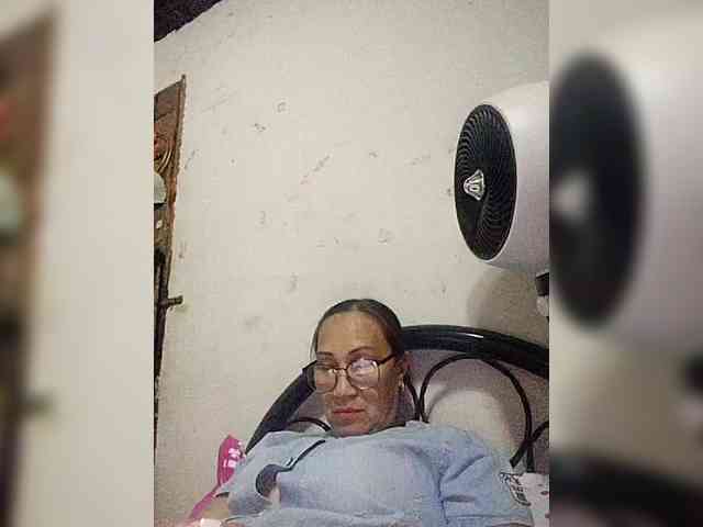 cherrywhite03 webcam