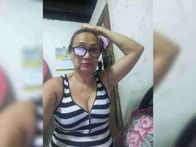 cherrywhite03 webcam