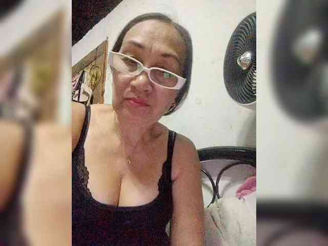 cherrywhite03 webcam